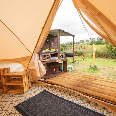 Roaches Retreat Family Glampsite, Rocky Reach Bell Tent With Outdoor Adventures And Campfire Nights Upper Hulme Εξωτερικό φωτογραφία
