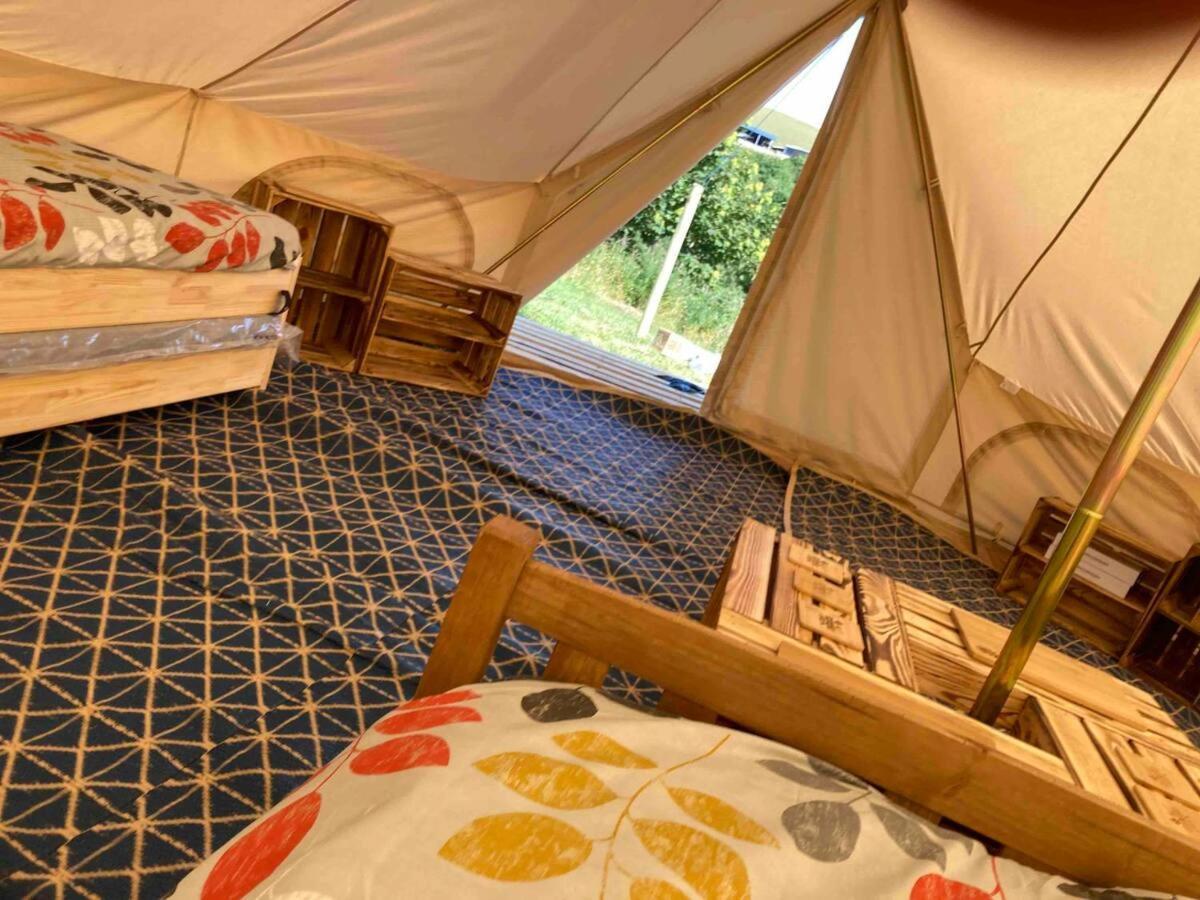 Roaches Retreat Family Glampsite, Rocky Reach Bell Tent With Outdoor Adventures And Campfire Nights Upper Hulme Εξωτερικό φωτογραφία