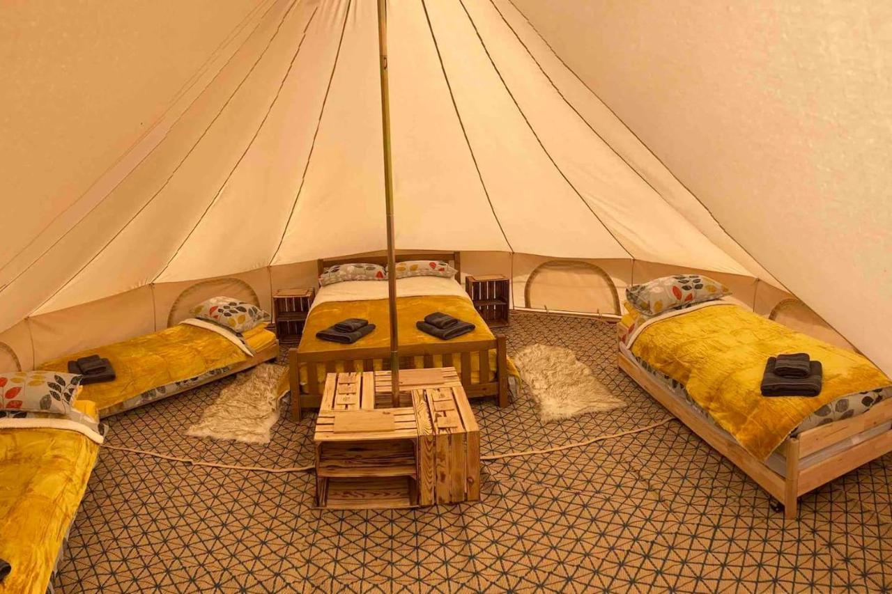 Roaches Retreat Family Glampsite, Rocky Reach Bell Tent With Outdoor Adventures And Campfire Nights Upper Hulme Εξωτερικό φωτογραφία