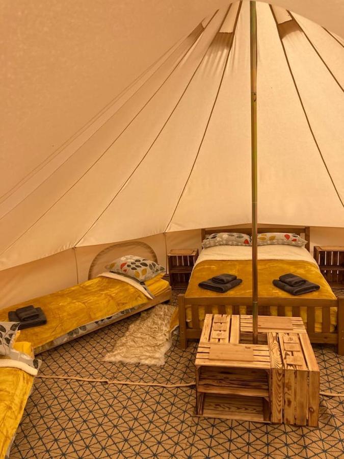 Roaches Retreat Family Glampsite, Rocky Reach Bell Tent With Outdoor Adventures And Campfire Nights Upper Hulme Εξωτερικό φωτογραφία