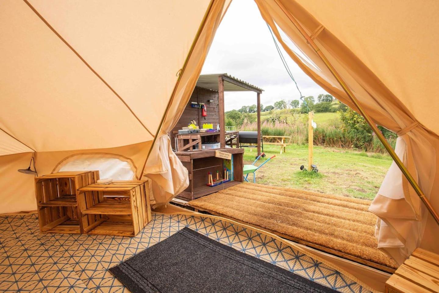 Roaches Retreat Family Glampsite, Rocky Reach Bell Tent With Outdoor Adventures And Campfire Nights Upper Hulme Εξωτερικό φωτογραφία